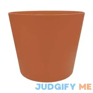 Kyra Resin Planter with Attached Saucer