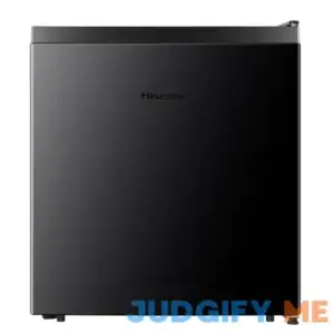 Hisense 1.6-cu ft Mini Fridge ENERGY STAR LMS016M6RBE