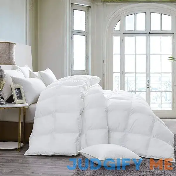 Luxurious Goose Down Comforter Luxurious Goose Down Comforter
