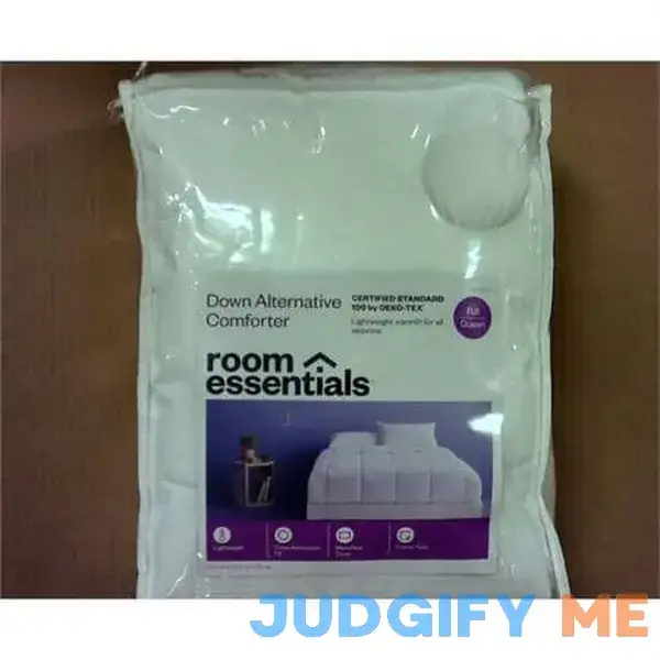 Room Essentials All Season Comforter Insert Room Essentials All Season Comforter Insert