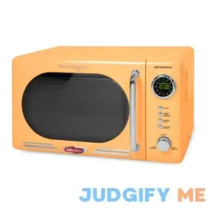 Nostalgia Retro 0.7 Cu. Ft. 700-Watt Countertop Microwave Oven