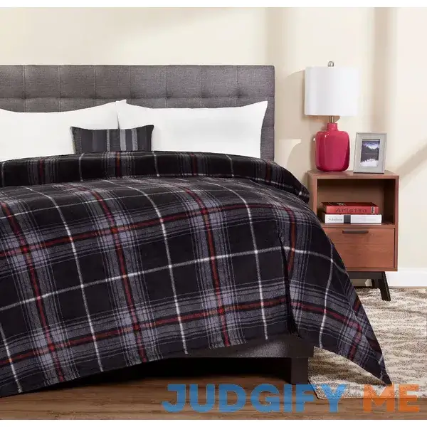 Mainstays Super Soft Plush Blanket Mainstays Super Soft Plush Blanket