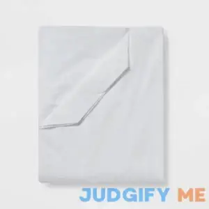 Room Essentials Waterproof Zippered Mattress Protector