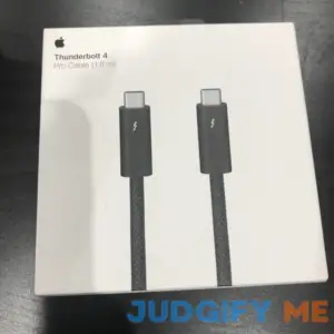 Apple Thunderbolt 4 Pro Cable