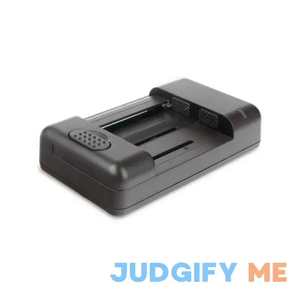 Digipower Universal Black Battery Charger Digipower Universal Black Battery Charger