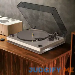 Retrolife Turntable with Acrylic Platter and Moving Magnet Cartridge HQKZ-011